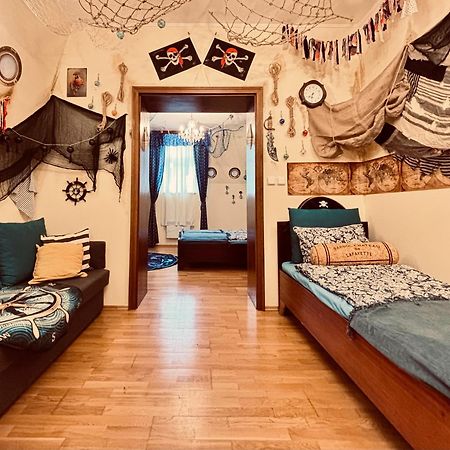 Pirate Family, Theme Room, Free Parking Karlovy Vary Exterior foto